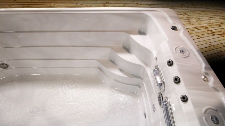 Плавательный спа-бассейн Jacuzzi J-16 PowerPro Плавательный спа-бассейн Jacuzzi J-16 PowerPro