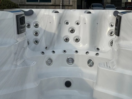 Плавательный спа-бассейн Bigeer Тутти BG-6656A Плавательный спа-бассейн Bigeer Тутти BG-6656A